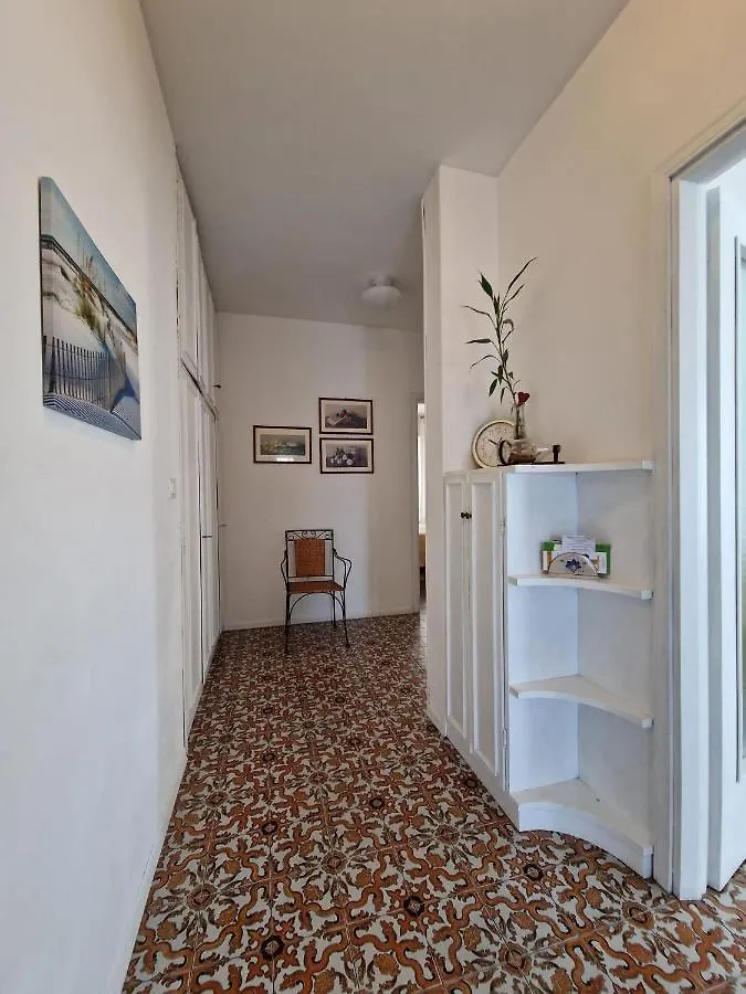 La Casa Di Emy Villa Bordighera 0*,  Italy
